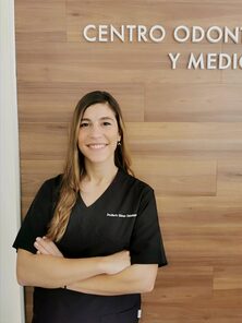 Imagen-doctora-marta-endodoncista-Guadix Doctora Marta